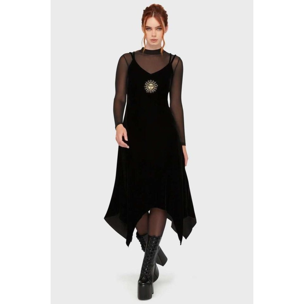 Killstar duskmourn velvet dress size M fairycore style hem